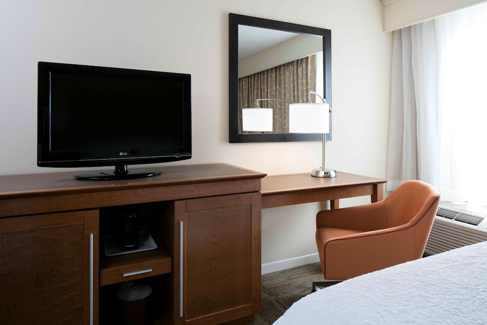 Hampton Inn Kansas City Shawnee Mission - photo 14