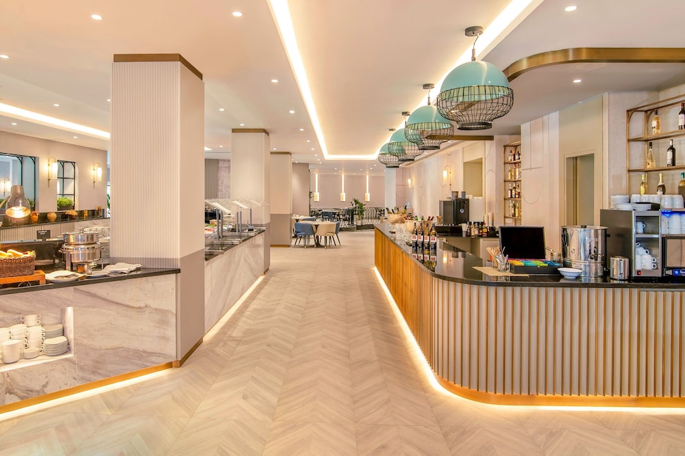 מזון ומשקאות