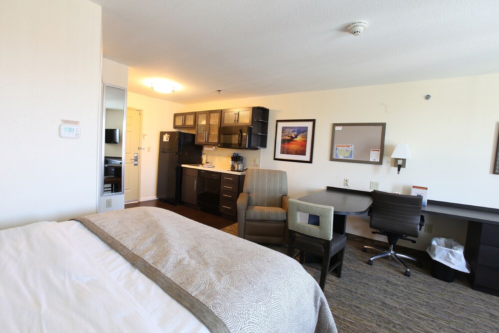 Candlewood Suites St Joseph - photo 5