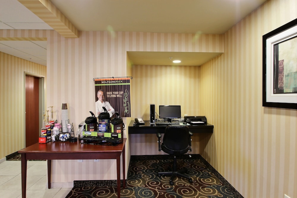 AmericInn by Wyndham Oshkosh - photo 28
