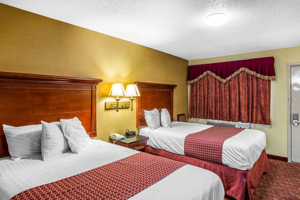 Rodeway Inn Goodlettsville South - photo 17