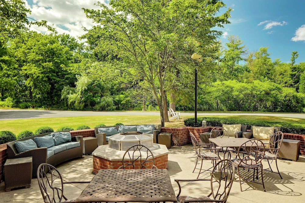 Hilton Garden Inn Albany Airport - photo 31