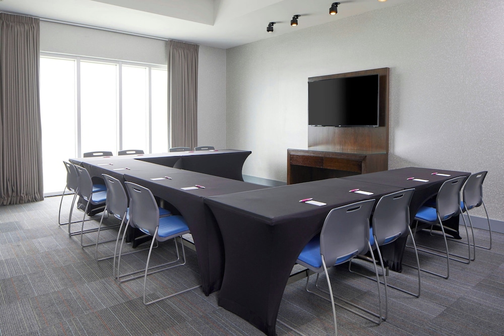 Aloft Austin at The Domain - photo 48
