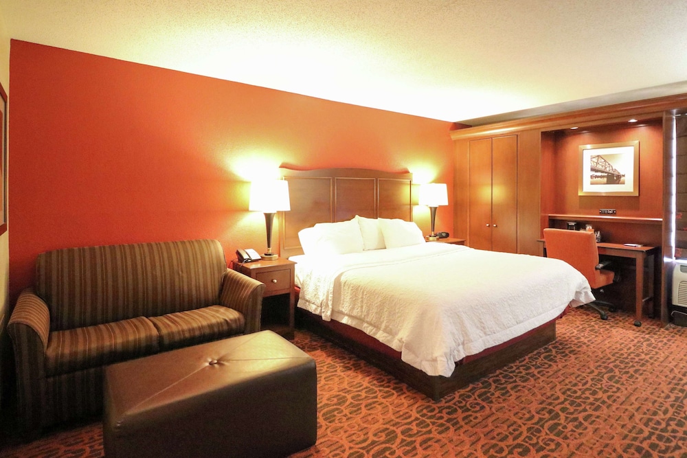 Hampton Inn Columbus South - photo 35