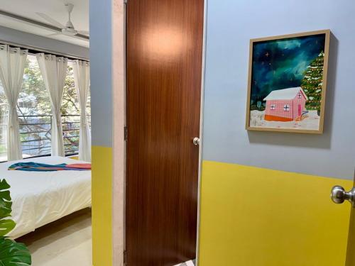 Modern 2 BR Bandra Trendy Location