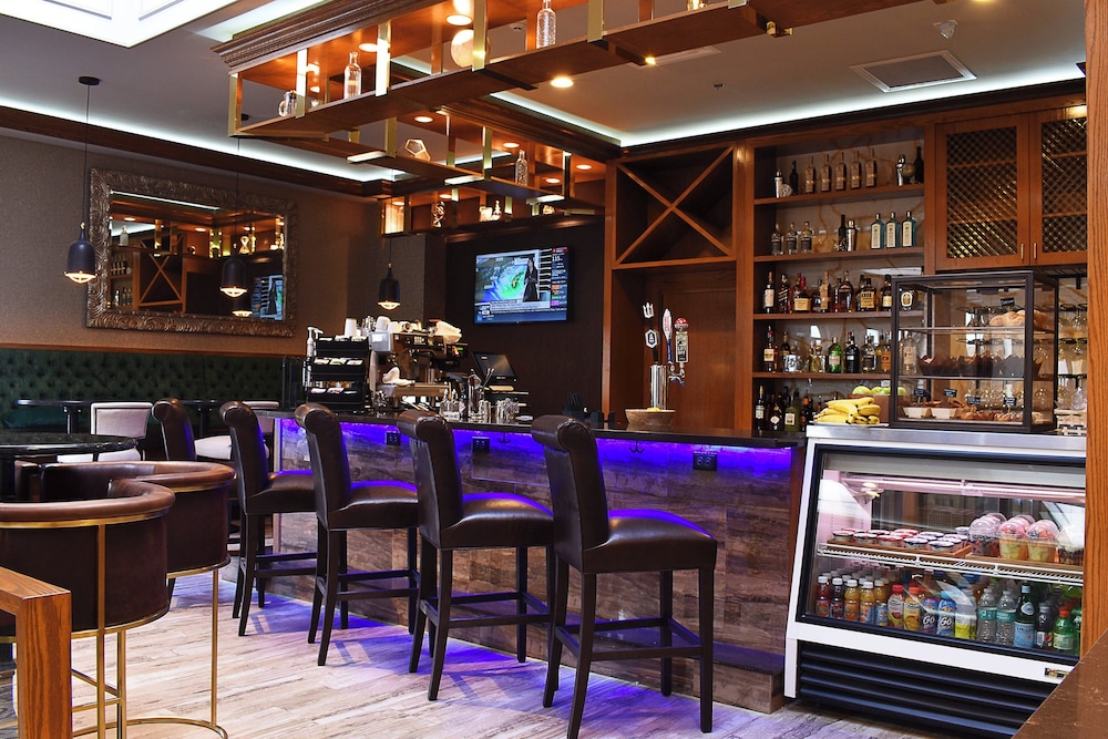 The Fontana Hotel - photo 21