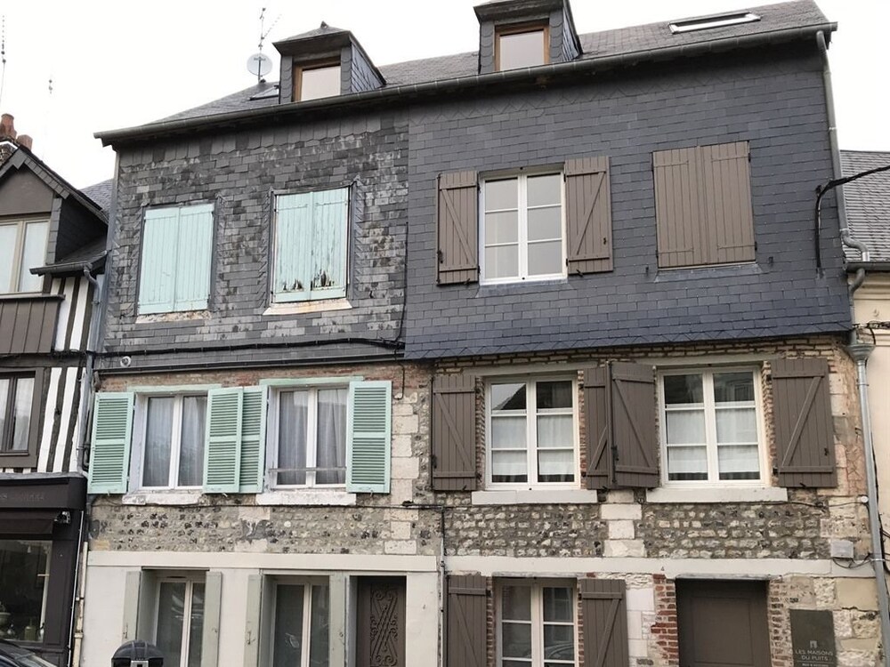 Les Maisons du Puits in Honfleur, France