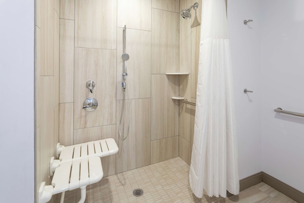 Hilton Garden Inn St. Cloud - photo 17