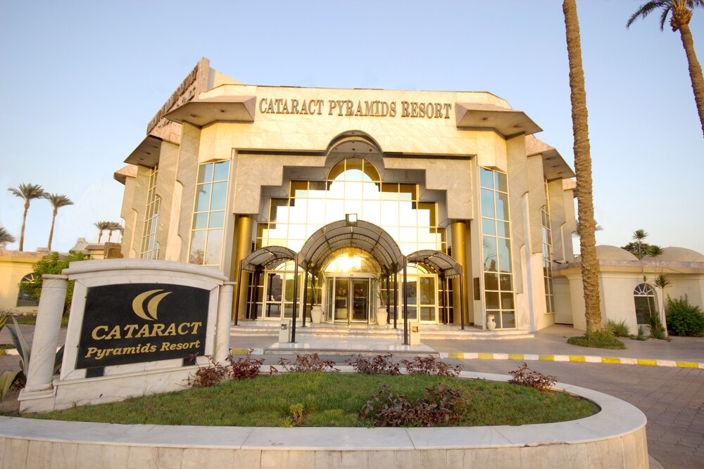 Cataract Pyramids Resort in Giza, Egypt