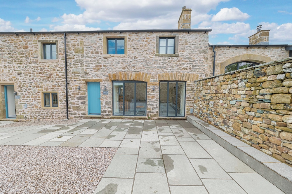 No 3 The Coach House — 4-Star Luxury Hotel in Carnforth, United Kingdom