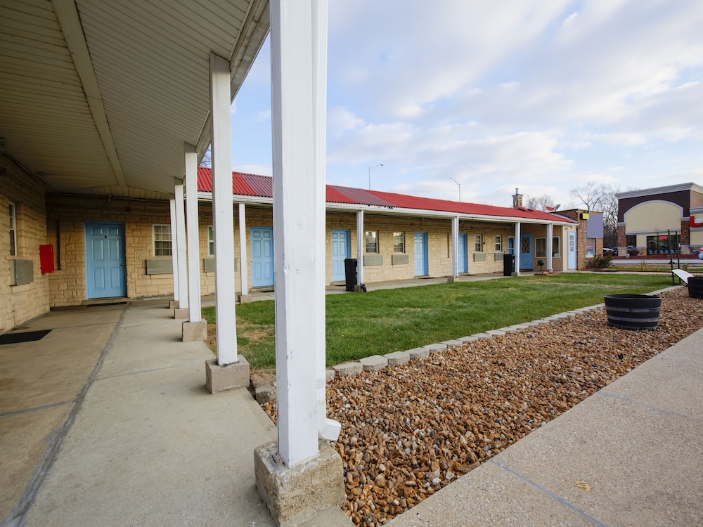 Hotel O Markham IL near Harvey Tinley Park - photo 36