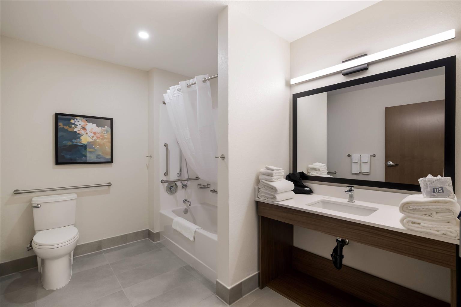 Everhome Suites Corona - photo 22