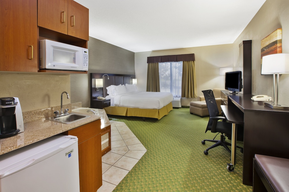 Holiday Inn Express & Suites Montpelier an IHG Hotel - photo 5