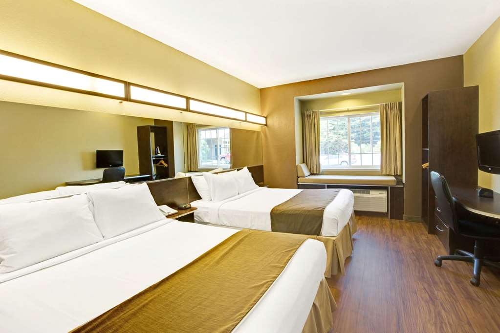 Microtel Inn & Suites By Wyndham Bryson City - photo 9