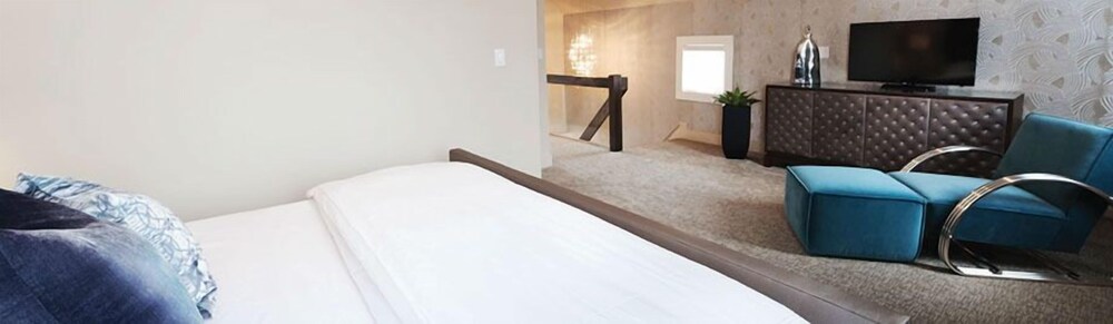 Suite 76 — Waterloo — photo 3