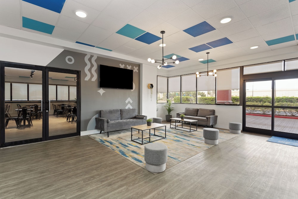 Baymont by Wyndham Orlando North Millenia - photo 5
