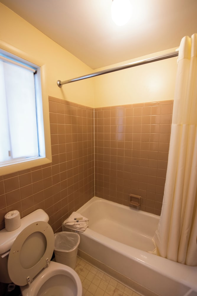 Northwinds Motel - photo 20