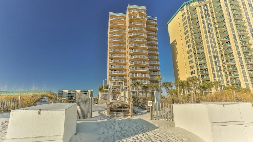 Destin Towers 143 Beach Front 2BR - photo 35