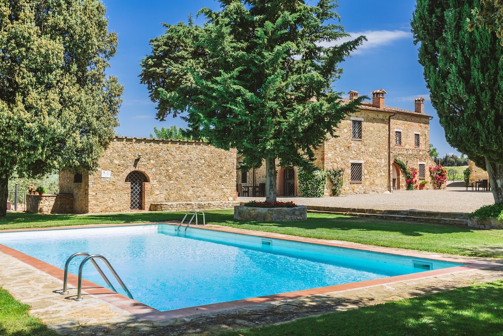 Ormanni Nel Chianti Classico — 4-Star Luxury Hotel in Poggibonsi, Italy