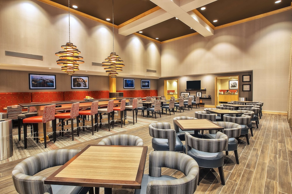 Hampton Inn & Suites Madison West - photo 31