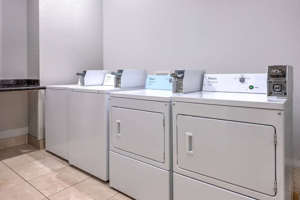 La Quinta Inn & Suites by Wyndham Alvarado - photo 40