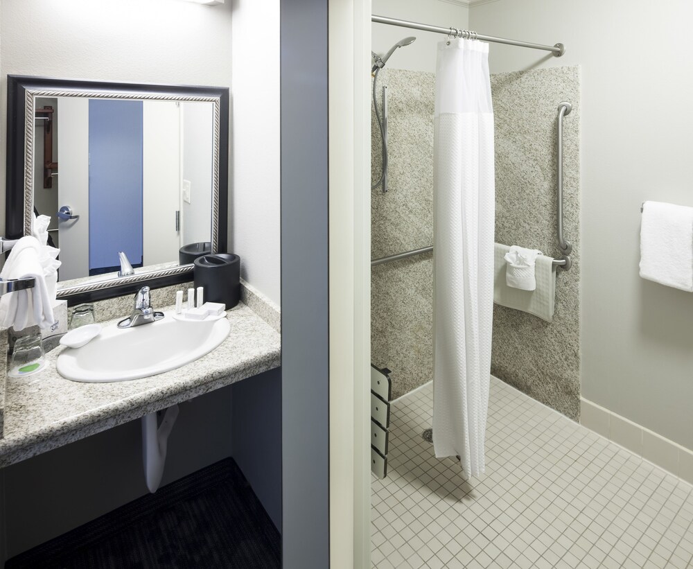 Courtyard by Marriott Brownsville - photo 27