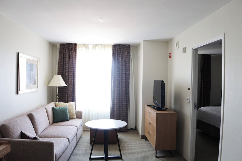 Staybridge Suites Austin Airport by IHG - photo 35