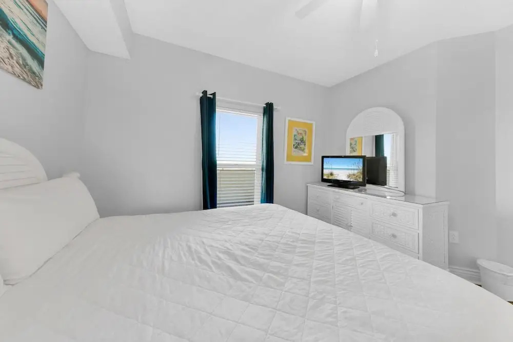 Majestic Beach Towers 1 1213 - photo 3