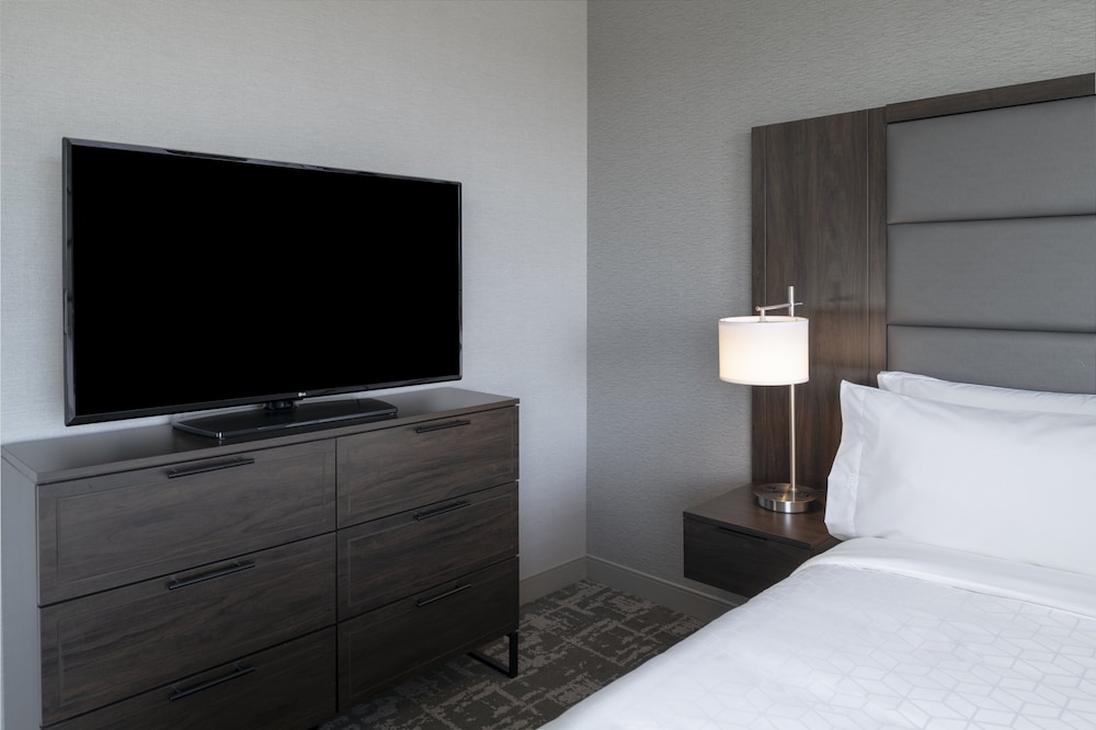 Staybridge Suites Boston Logan Airport Revere by IHG - photo 20