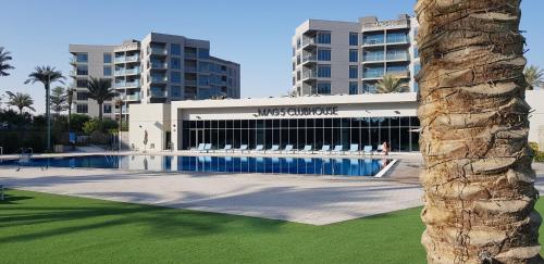 Elegant and comfortably furnished 2BRH apartment in a quiet area — 4-Star Luxury Hotel in Dubai, United Arab Emirates