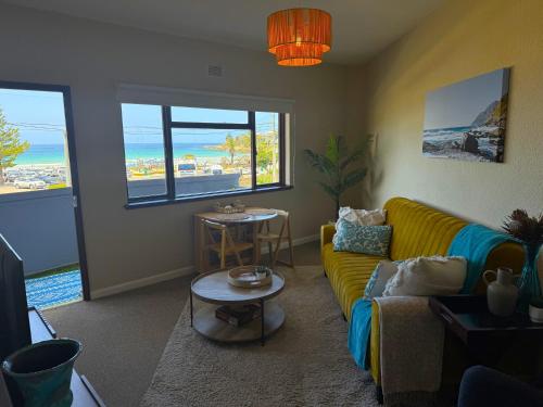Beach Front Retreat in Fish Hoek