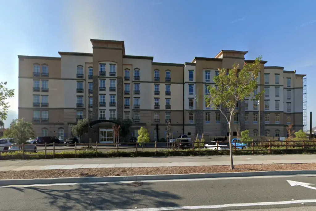 Hampton Inn By Hilton Santa Clarita Valencia - photo 7