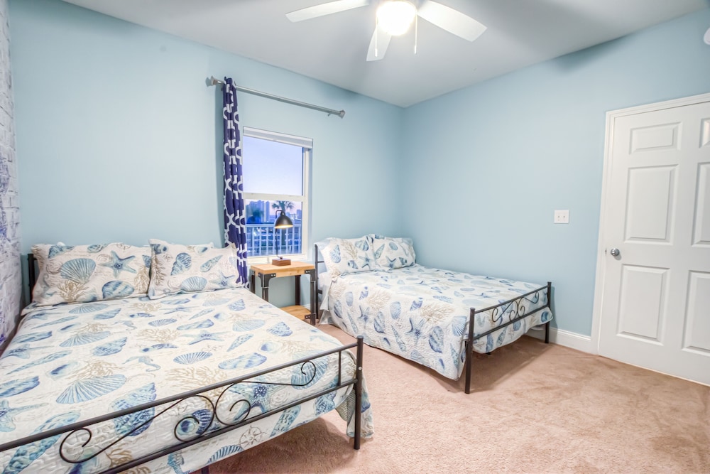 Laketown Wharf Resort by Aneliya's Rentals - photo 100