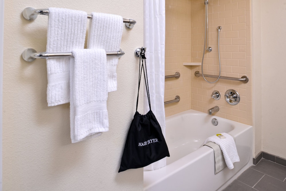 Candlewood Suites Lodi by IHG - photo 18