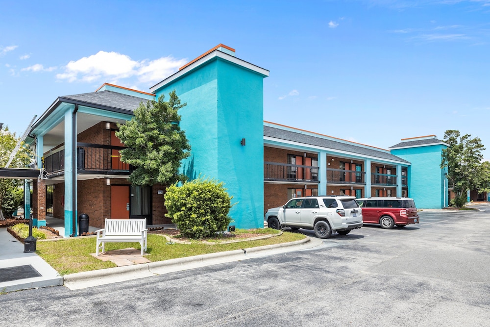 Garnet Inn & Suites Morehead City near Atlantic Beach - photo 50