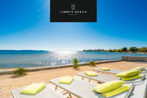 Jimmys Beach Privlaka direkt am Meer und beheiztem Pool — 4-Star Luxury Hotel in Privlaka, Croatia
