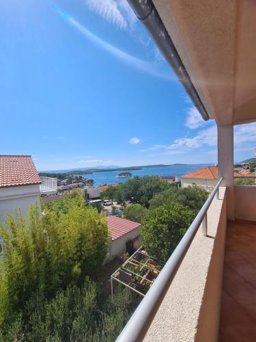 Apartmani Barbarić — 4-Star Luxury Hotel in Hvar, Croatia