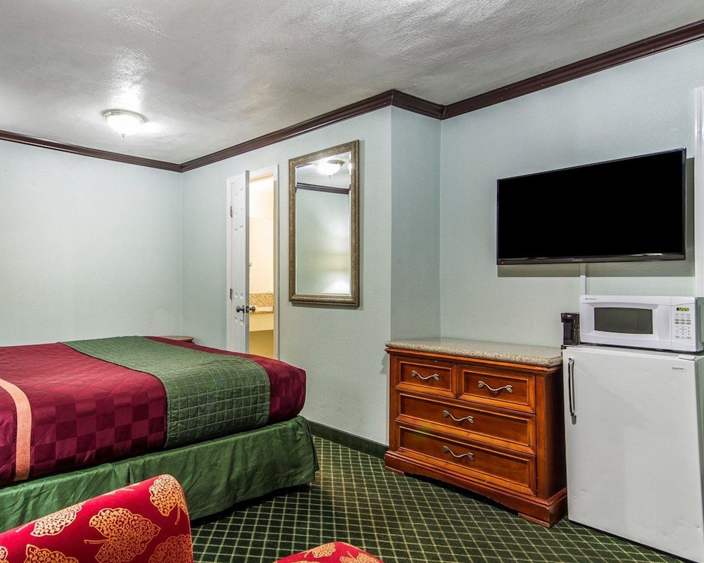 Sycamore Inn - photo 7