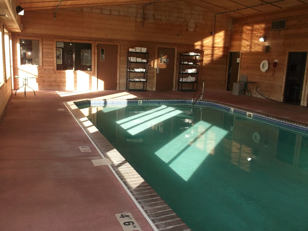 De Smet Super Deluxe Inn and Suites - photo 23