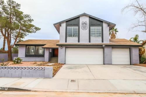 Villa in the HEART of town