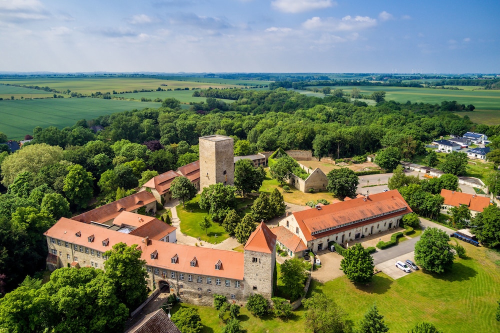 Hotel Burg Wanzleben pet-friendly hotel Wanzleben