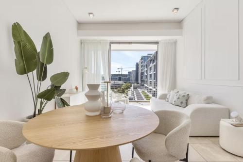 Signature Home at Waterfront Canals