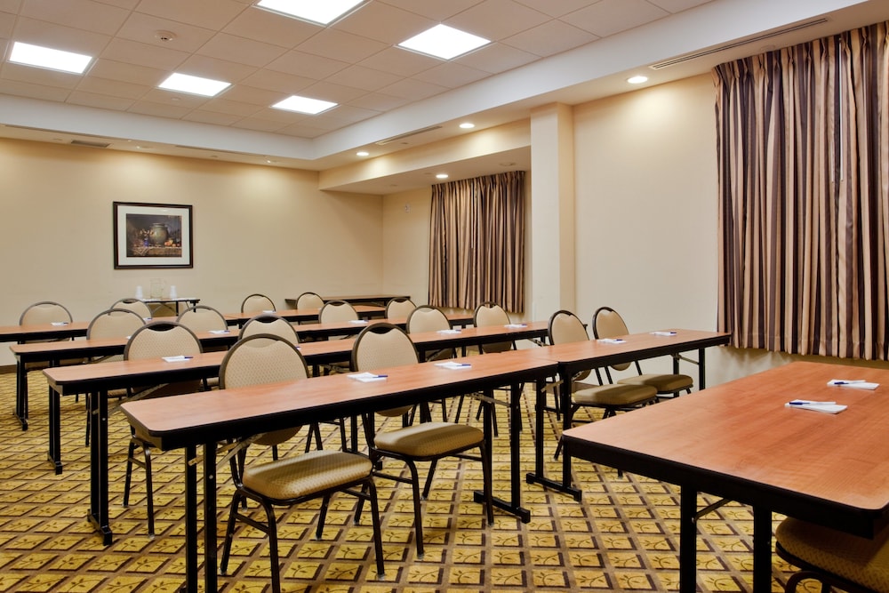 Candlewood Suites Norfolk Airport by IHG - photo 18