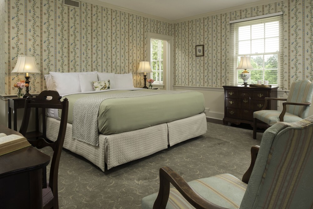 Great Oak Manor - photo 6