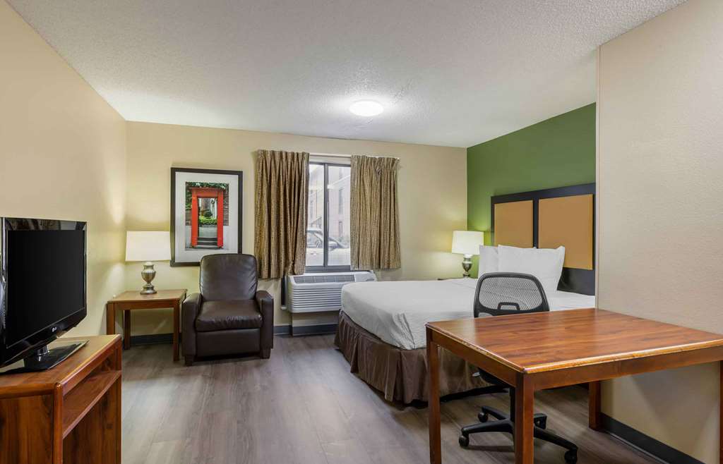 Extended Stay America Suites Omaha West - photo 13