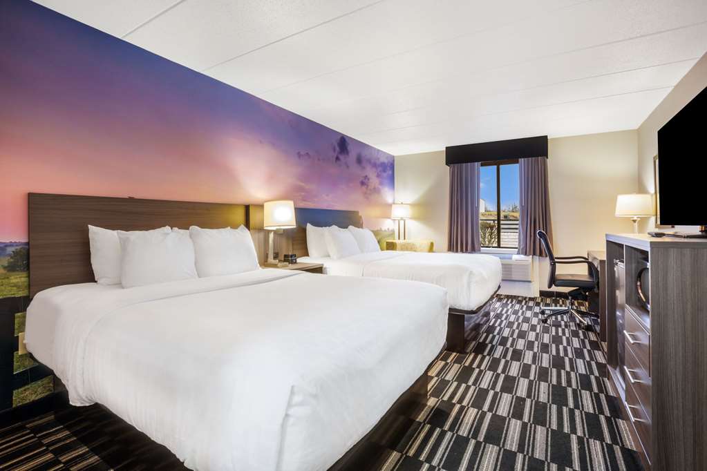 Clarion Pointe Richmond North near University in Richmond, United States