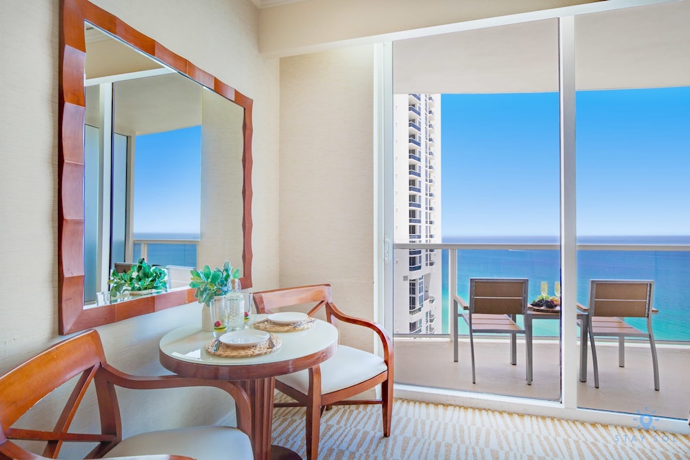 Luxury Bayfront Studio with Balcony Amazing Pool - photo 19