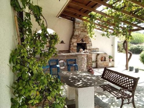 Evia Escape - carbon neutral hotel in Unknown City
