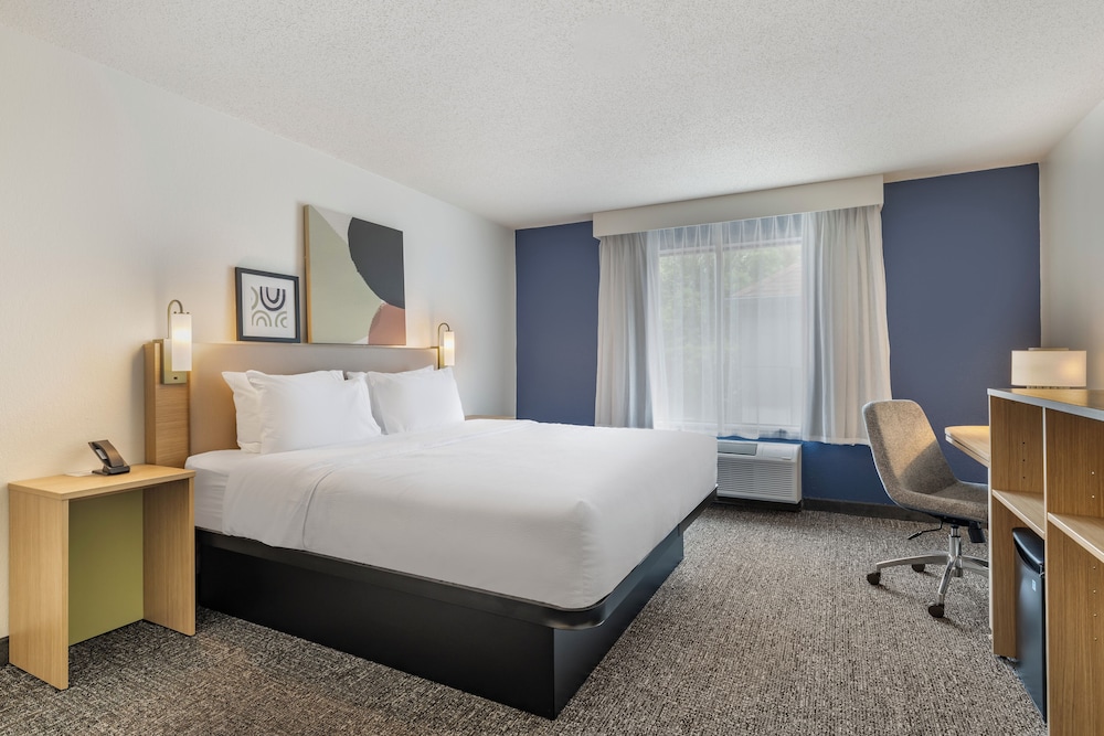Spark by Hilton La Crosse Onalaska - photo 7