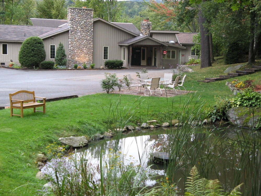 Hob Knob Inn And Restaurant - photo 4